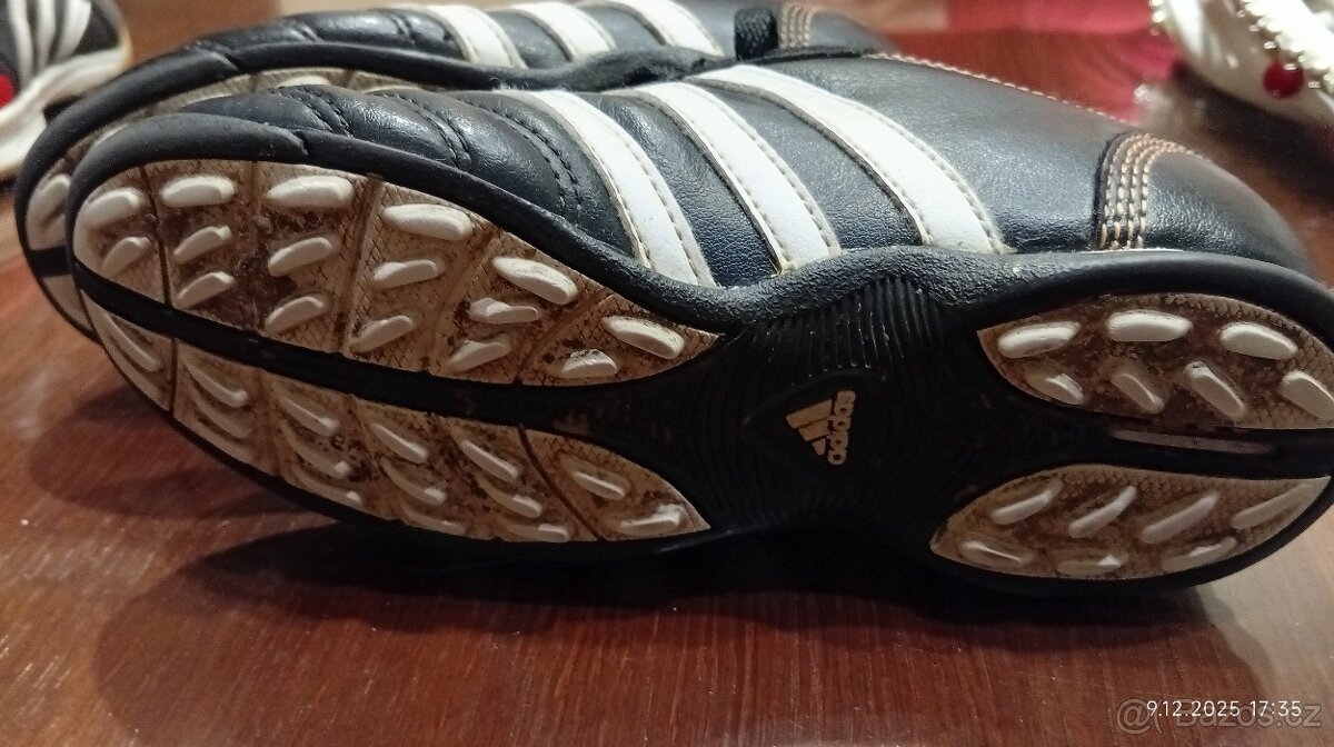 Kopačky Adidas Turfy - 2