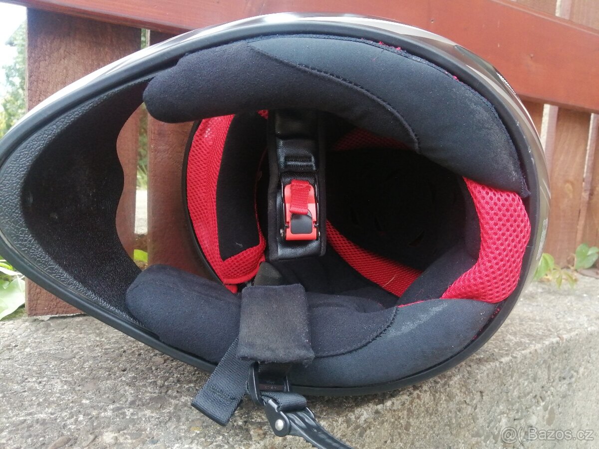 přilba na motorku - 2