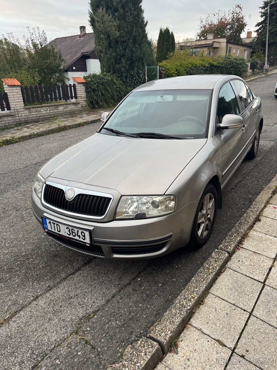 Škoda Superb - 2