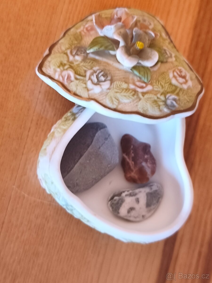 Porcelánová dozička na šperk - 2