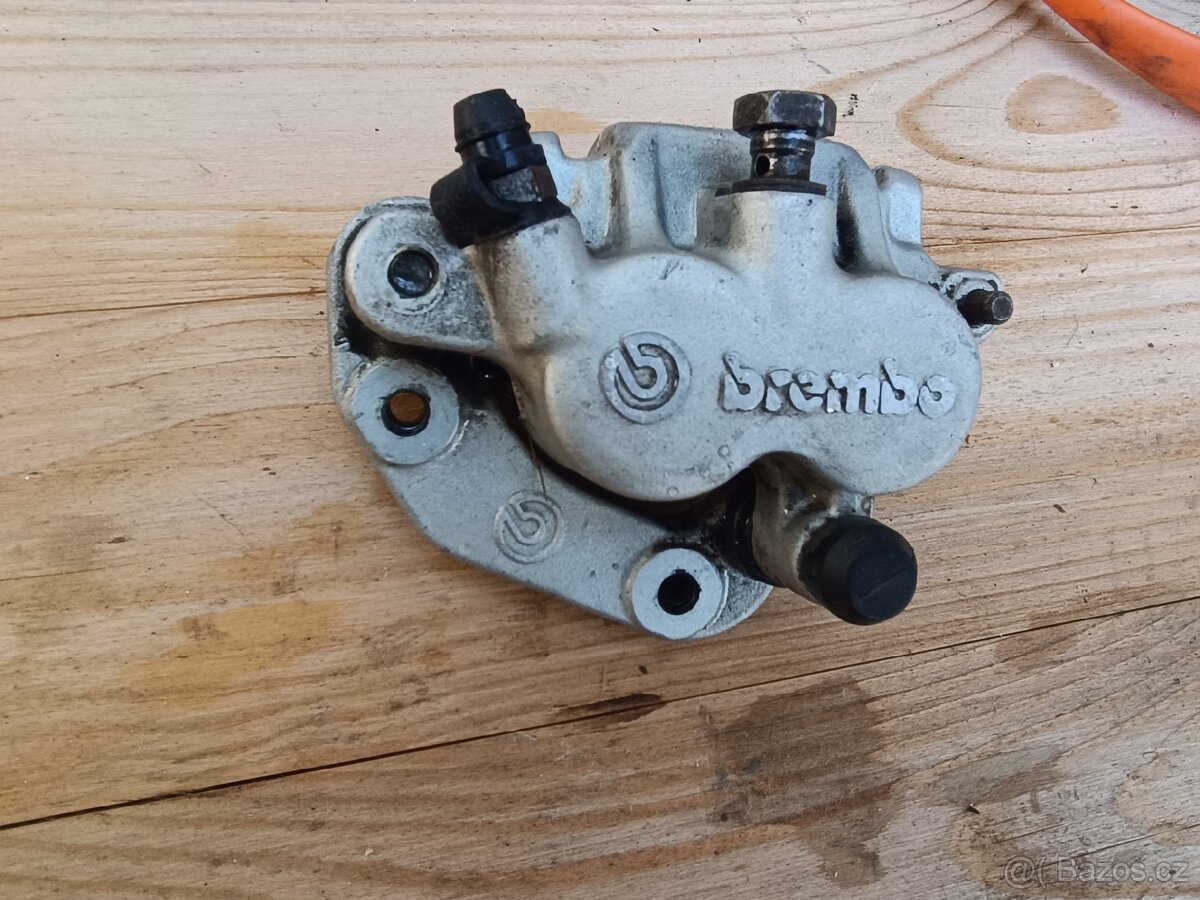 Přední brzdový třmen Brembo - 2