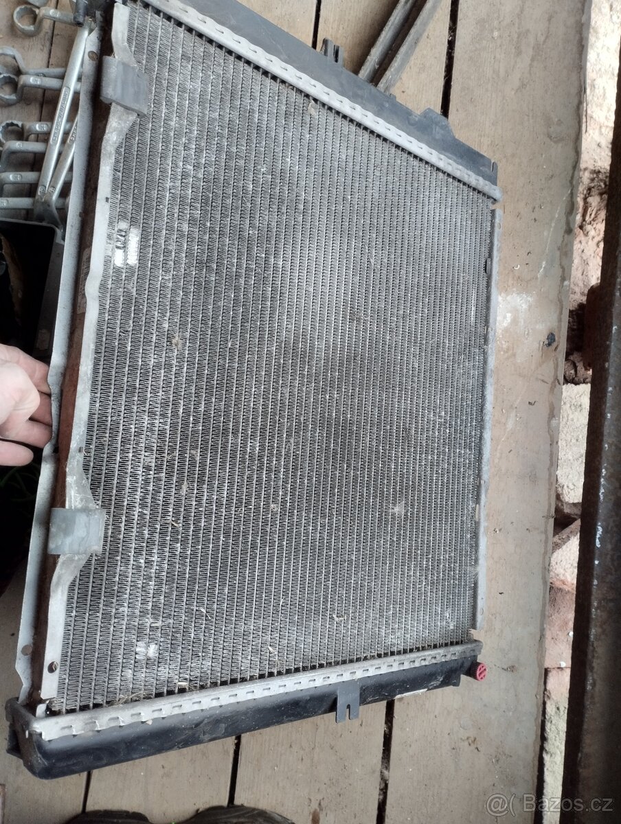 Mercedes w124 300e chladic - 2