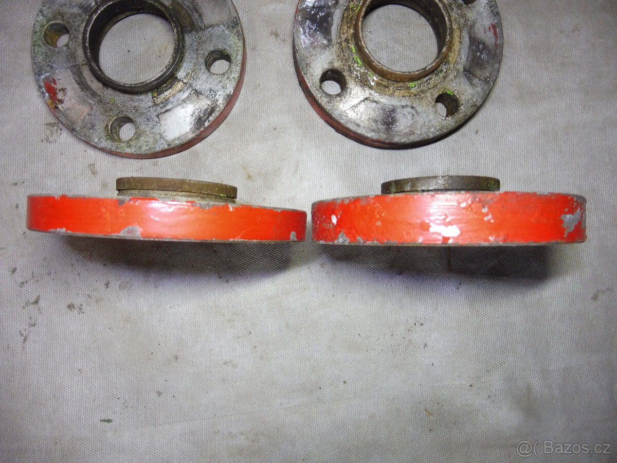 Prodám 4 ROZŠIŘ.PODLOŽKY KOL+ŠROUBY na F -STILO 2005 - 2