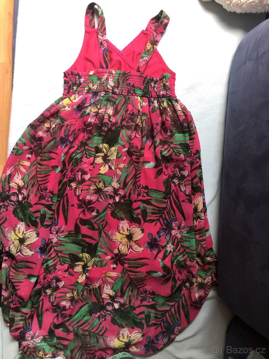 Krásné lehoučké dívčí šaty na ramínka - 2