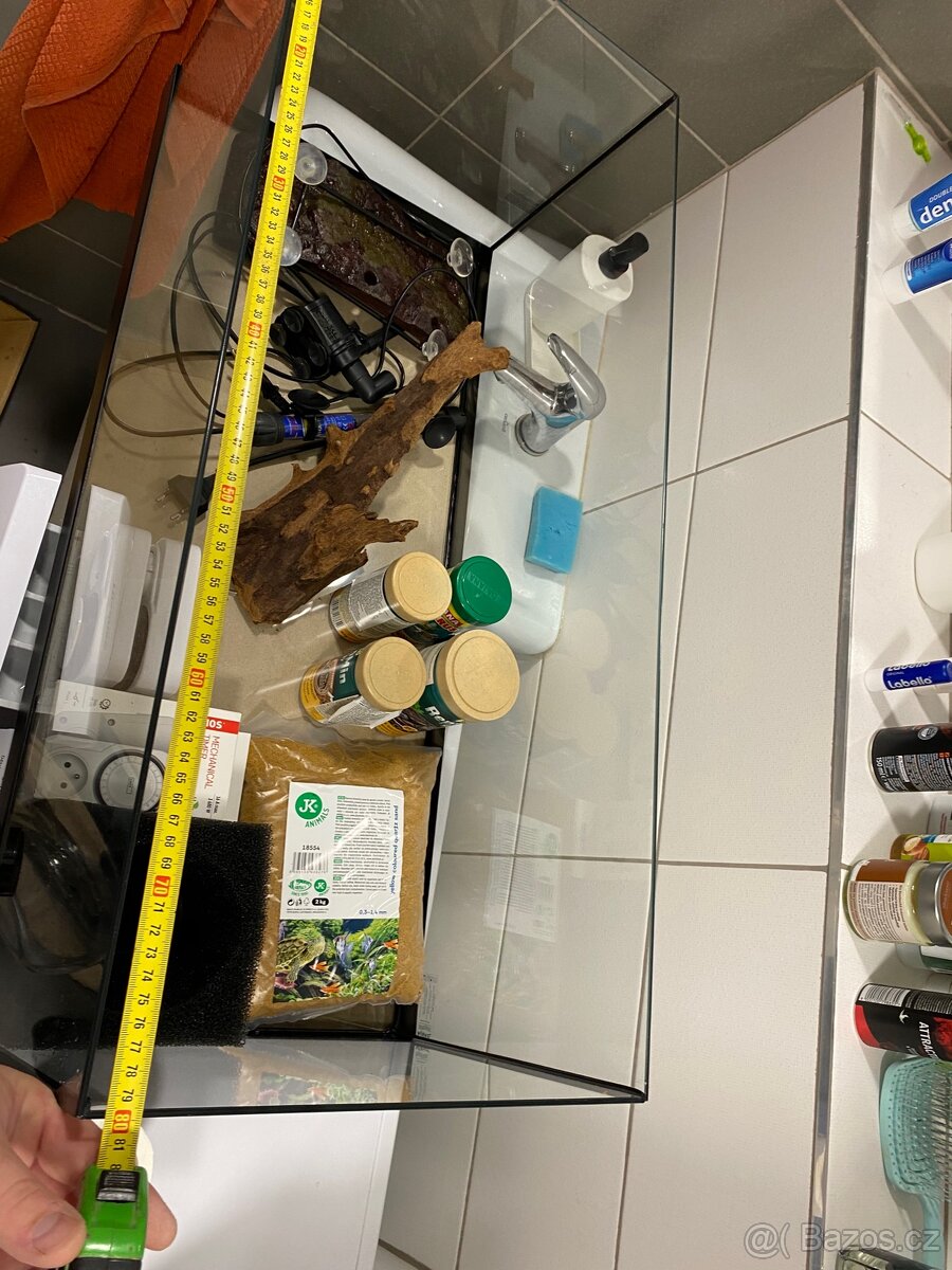 Prodám akvárium / želvarium po želvě. - 2