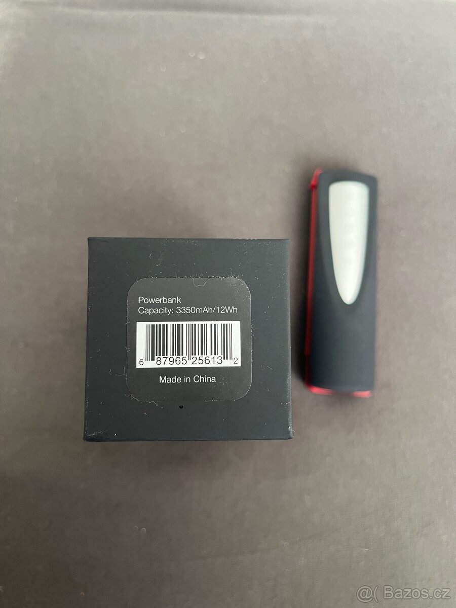 Power banka Tesla - 2