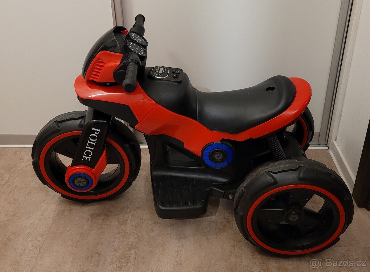 BABY MIX dětská elektrická motorka Police červená - 2