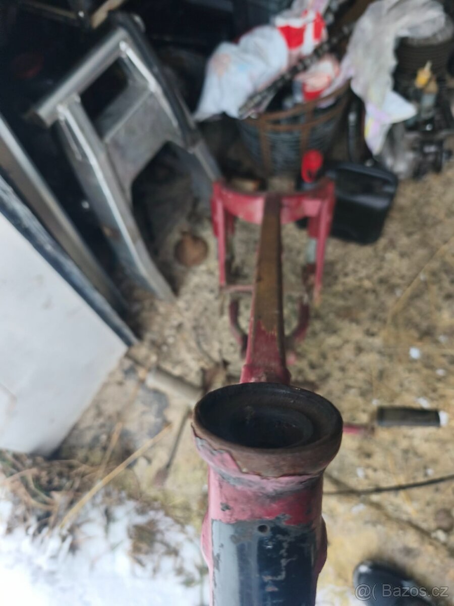 Rám JAWA 250 / 350 kyvačka - 2