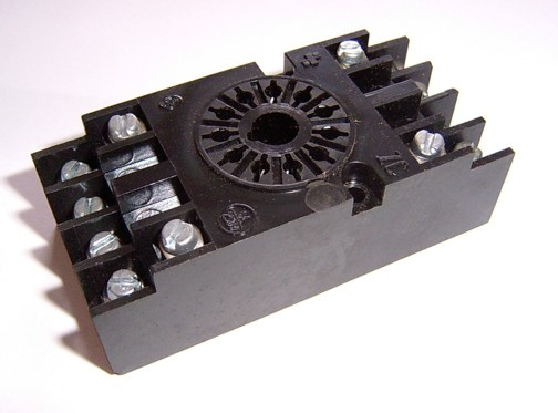 Relé RP 701 - 48V a 220V - SS. - 2