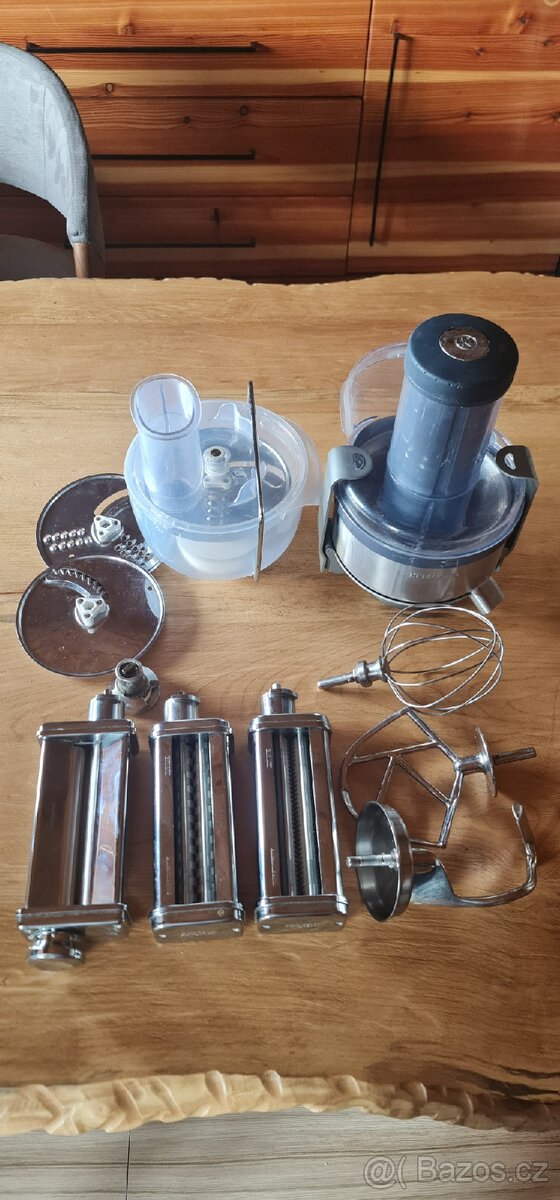 Prodám robot KENWOOD CHEEF KM001 - 2