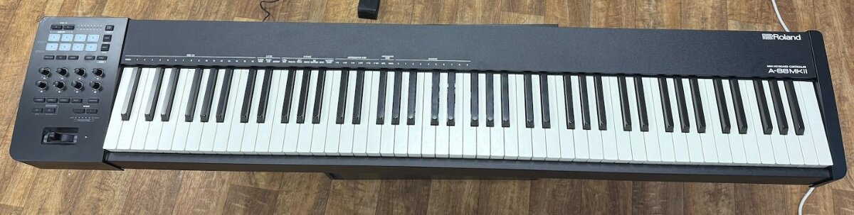 ROLAND A 88 MK II - 2