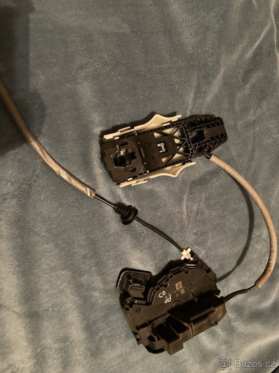 Zámky ŠKODA Octavia 3 - 2