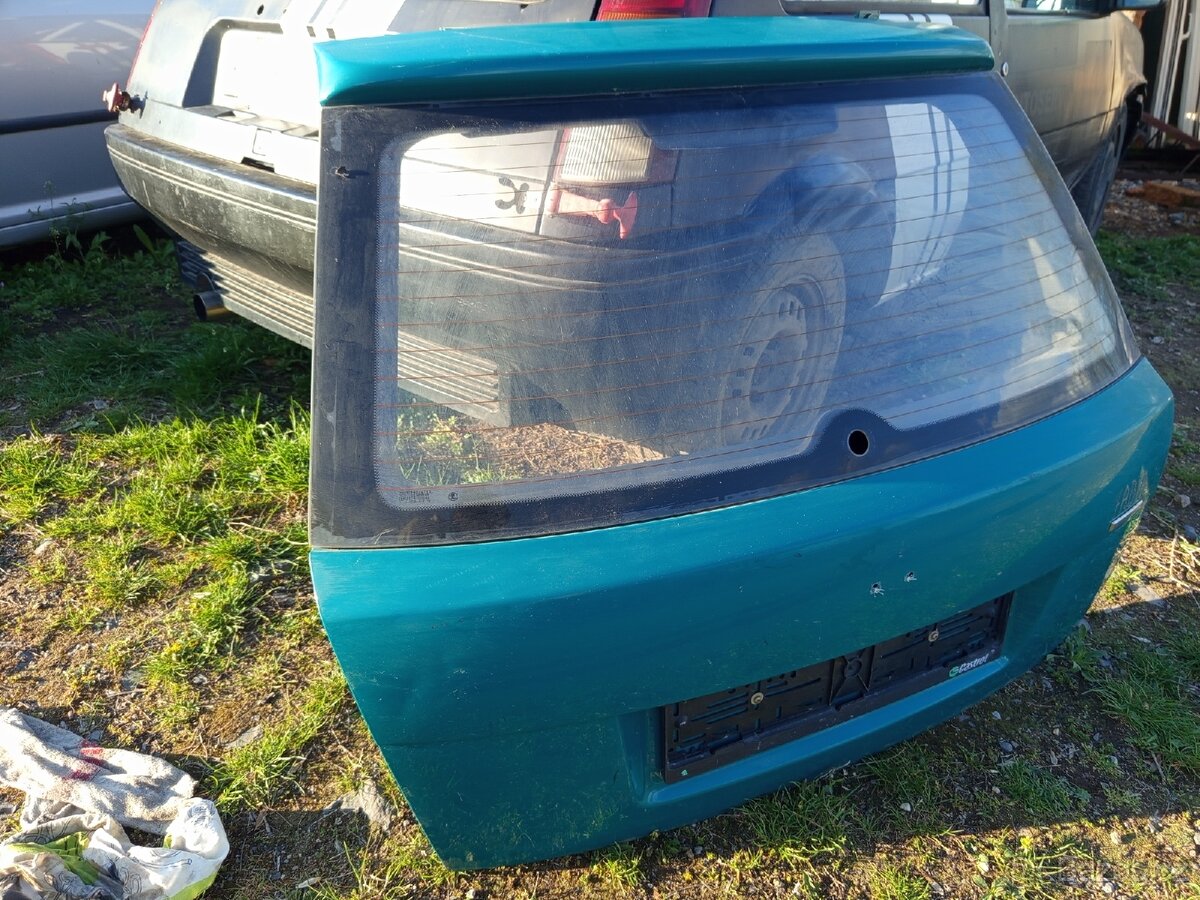 zadní dveře na Fabia I - 2