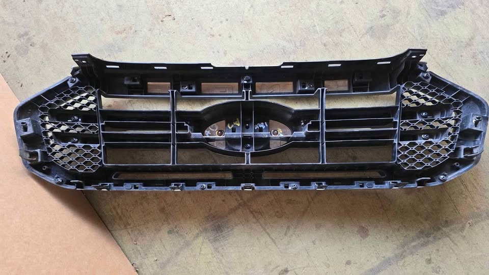 Přední maska chladiče FORD RANGER Limited 2022 - 2