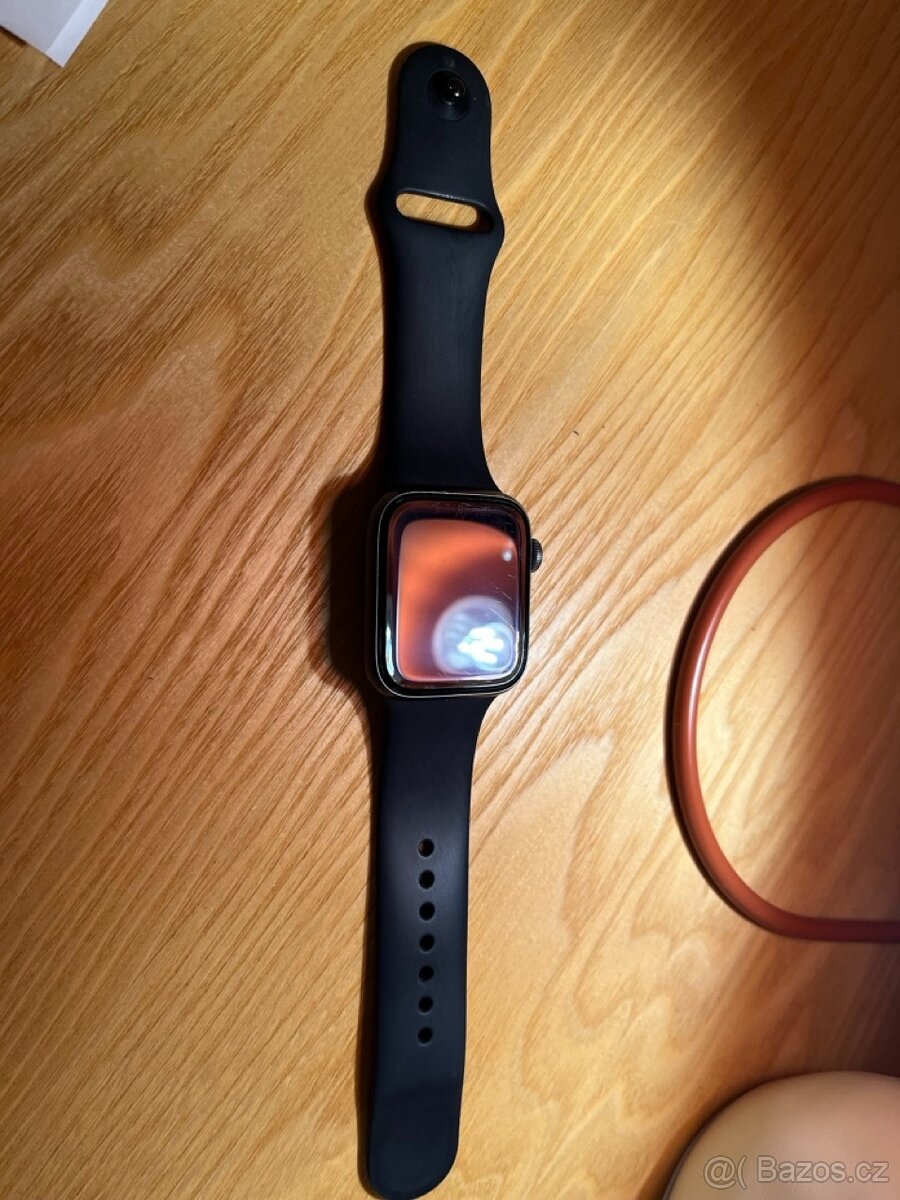 Apple Watch SE (1. generace) - 2