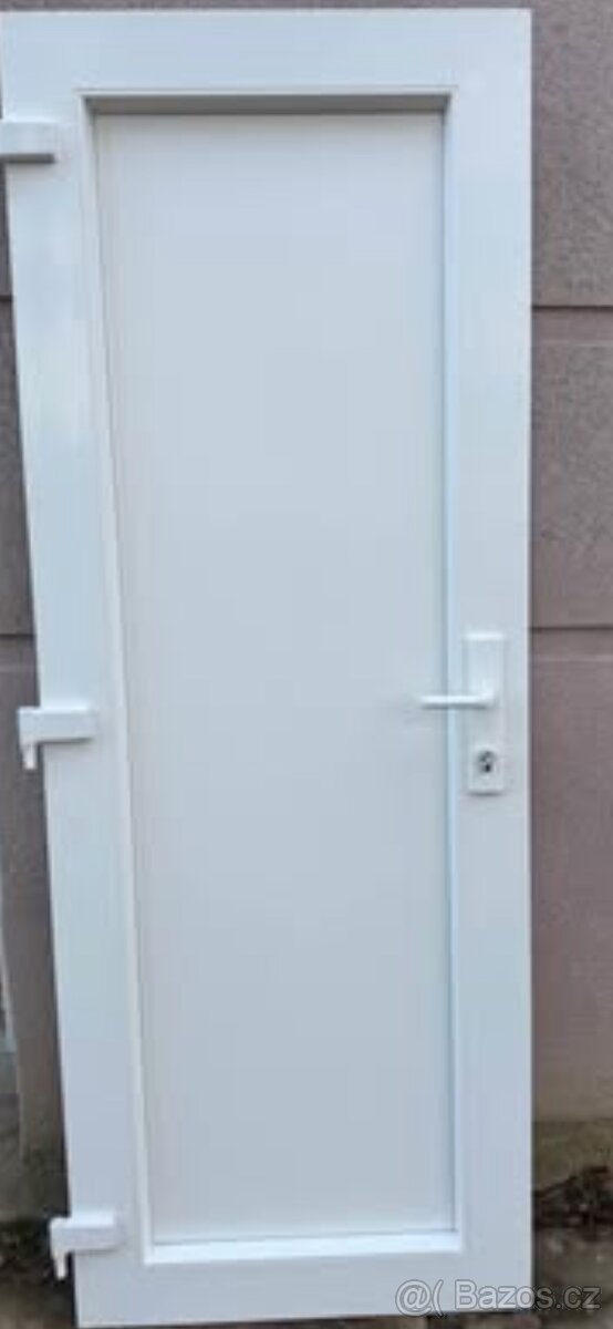Dveře se zárubní 80 levé - 2