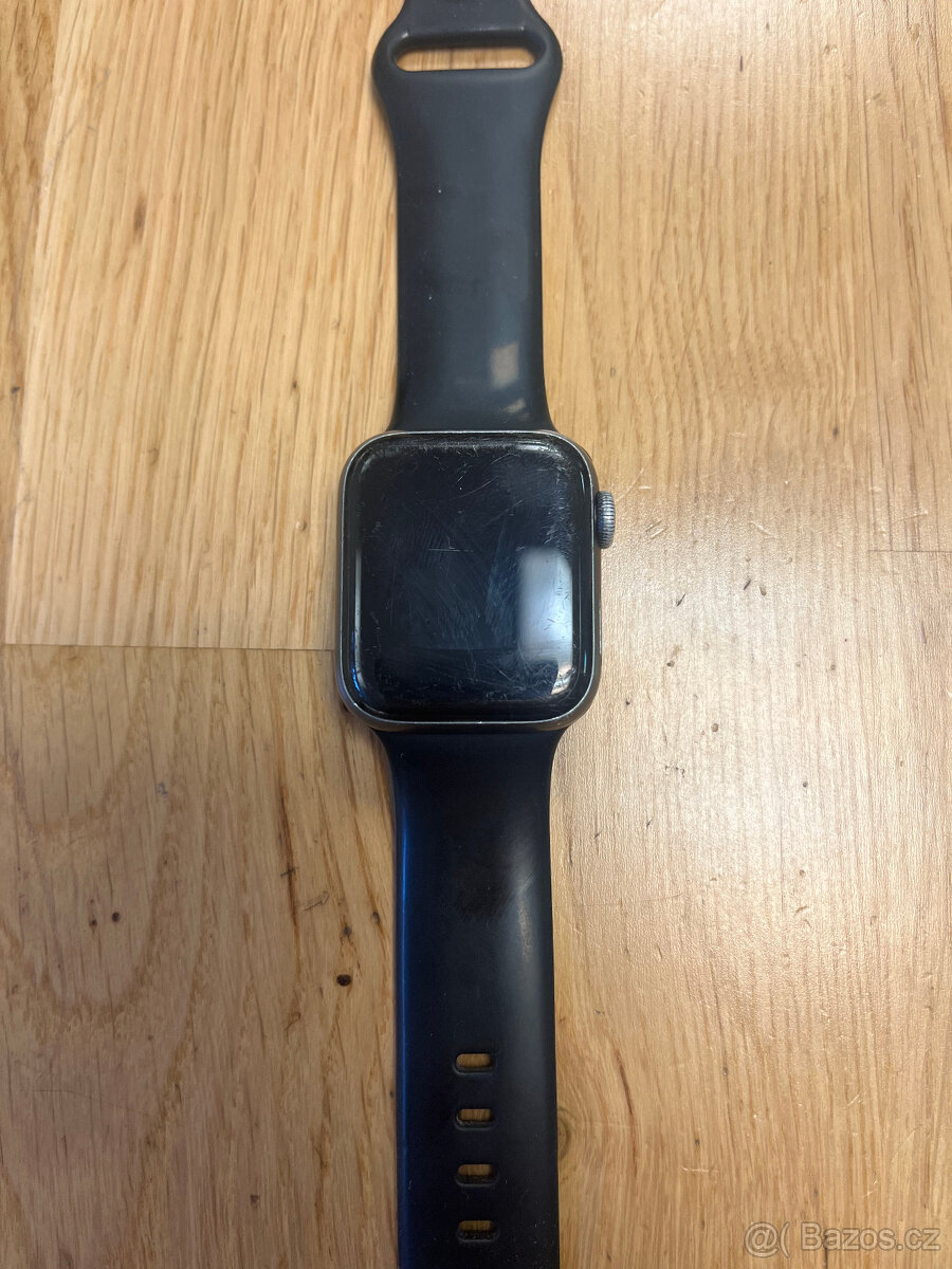 Apple Watch 5 - 2