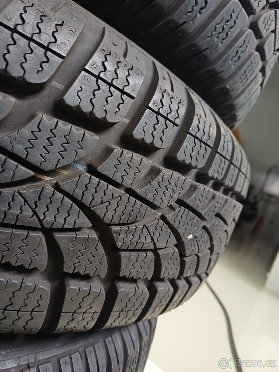 Dunlop 175/60r16 zimní - 2