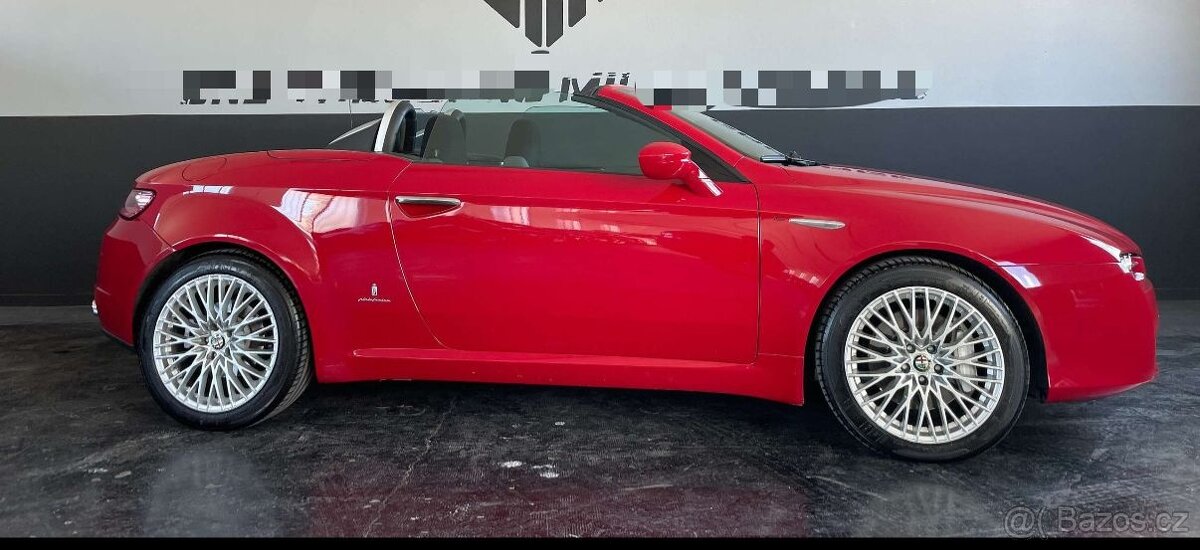 Alfa Romeo Spider - 2