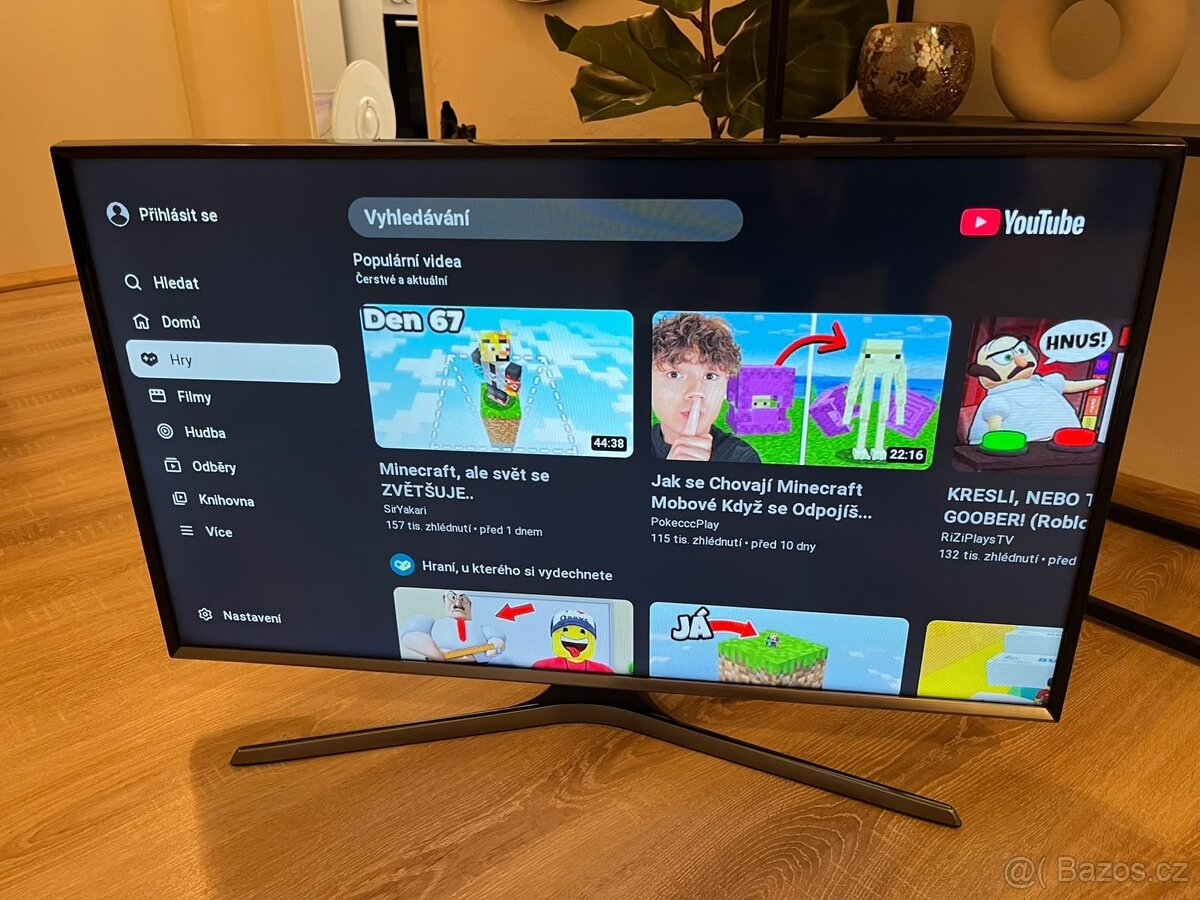 82cm Samsung Smart TV - 2