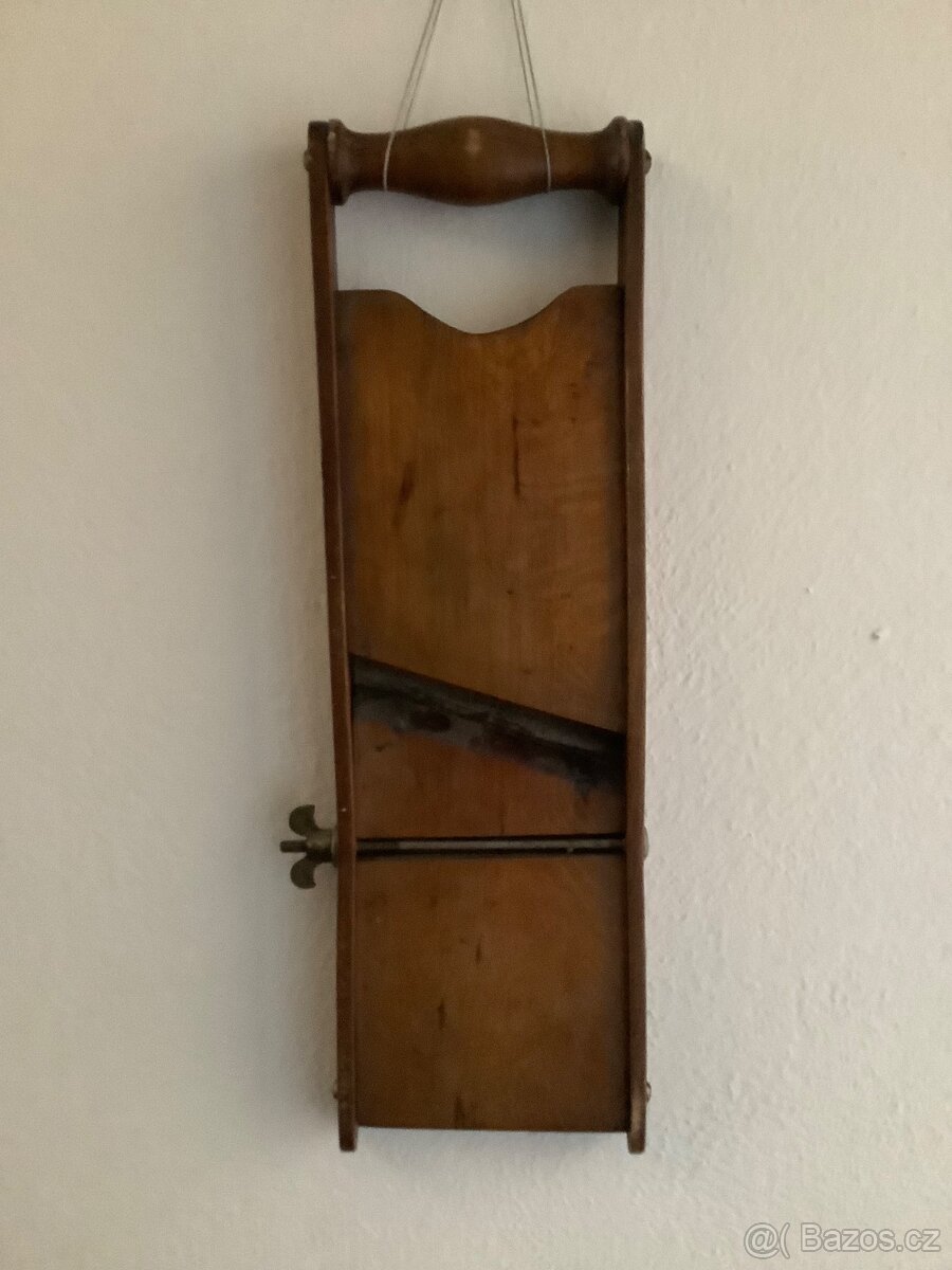 Dřevěný krouhač - 2