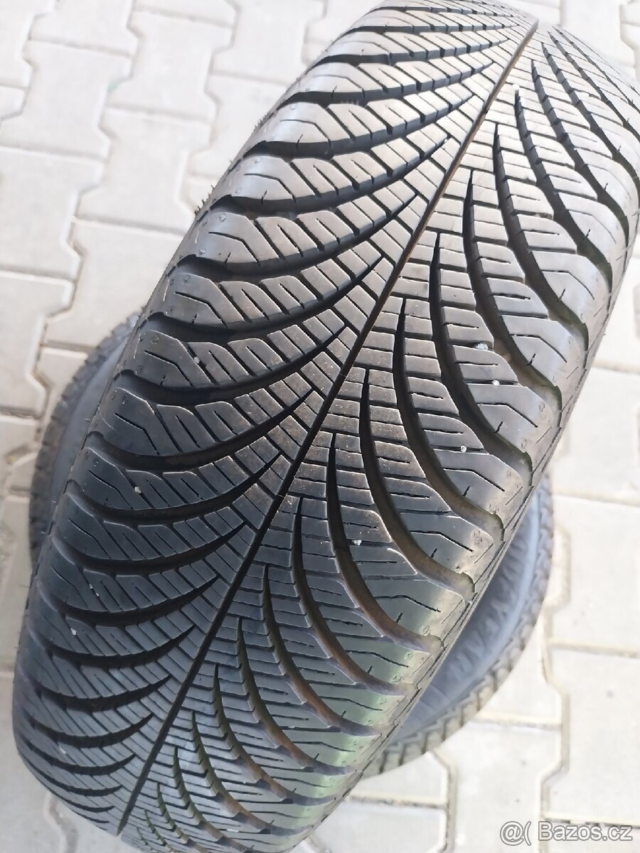 Prodám 2 x celoroční pneu Goodyear 165/70/14 - 2