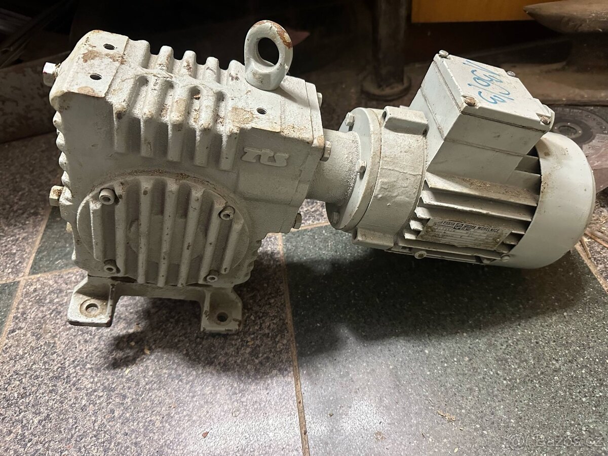 Prodám motor - 2