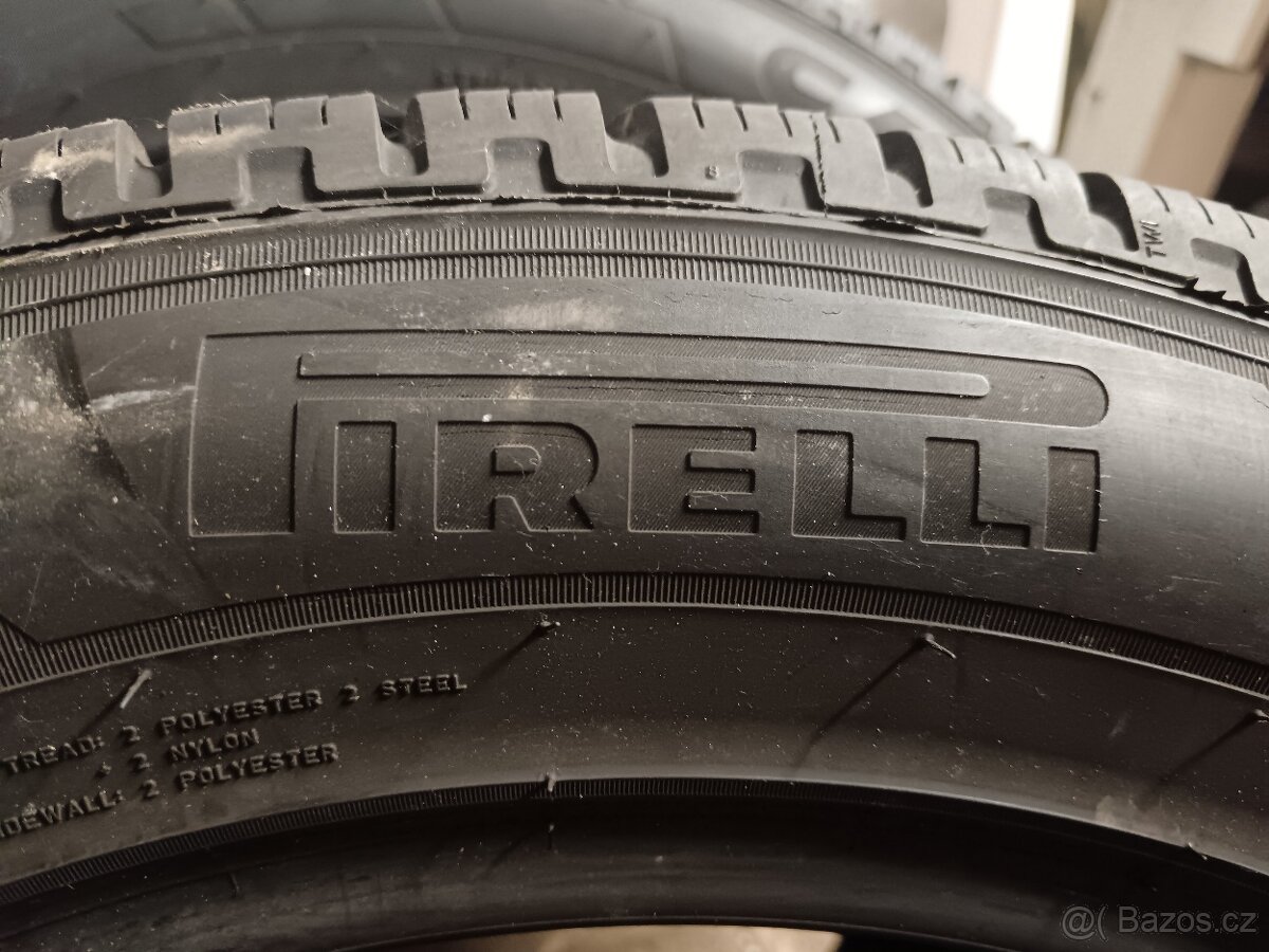 Zimní Pirelli 215/60 R17C - 2