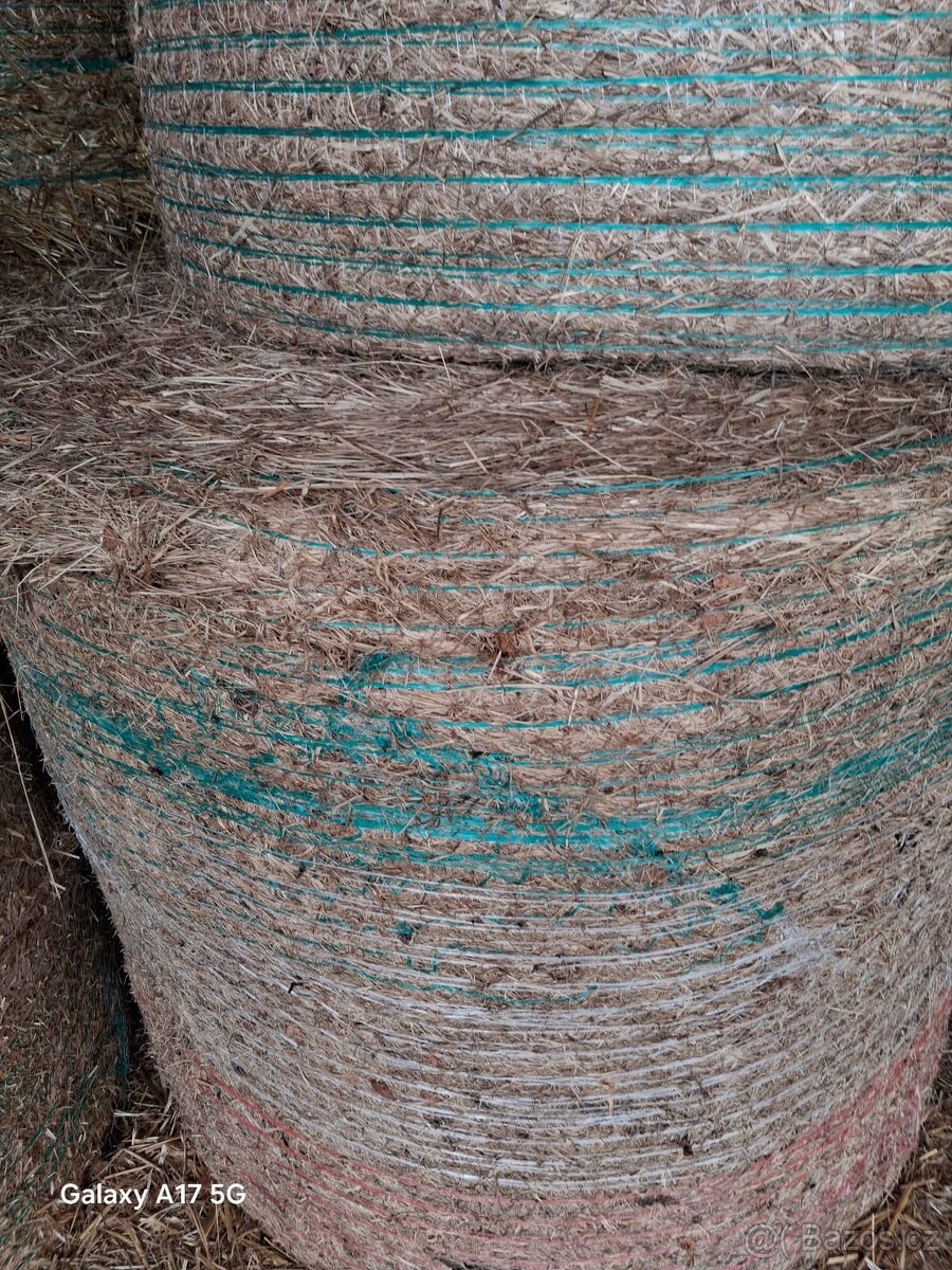 Balíky sena otava - 2