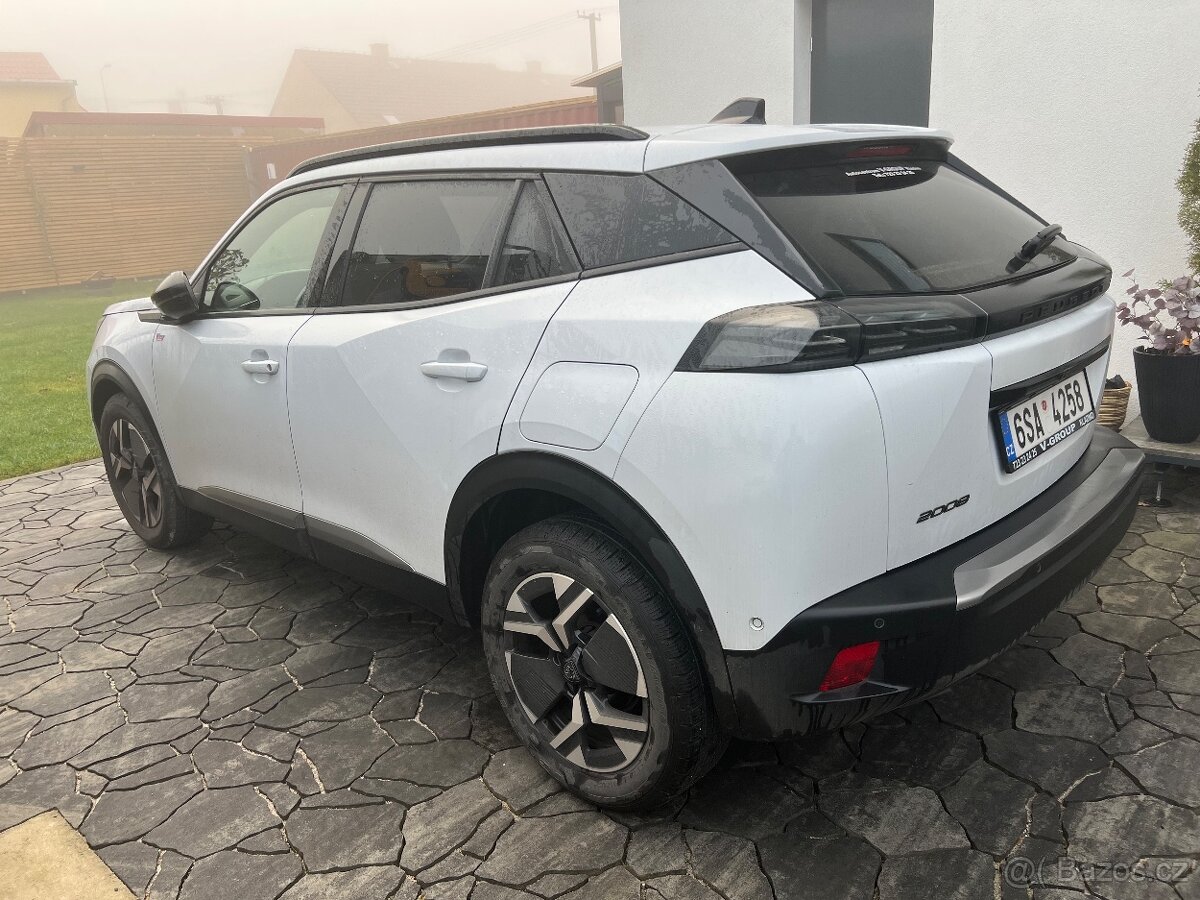 Prodám Peugeot 2008 ALLURE 1.2 pure tech Rv.2024 - 2