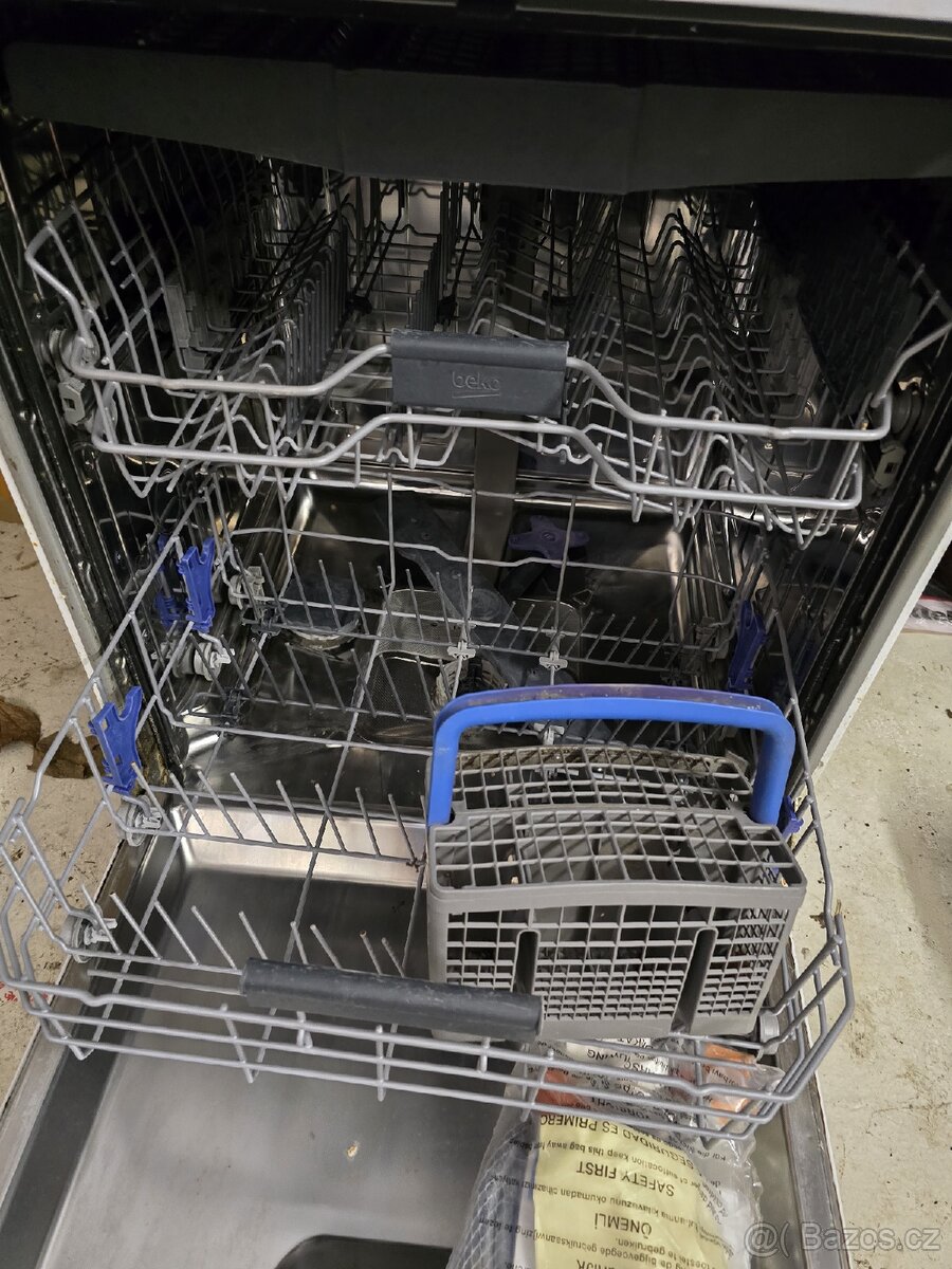 Myčka nádobí Beko - 2