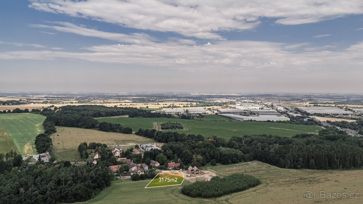 Prodej stavebního pozemku 3220 m² Strančice - Sklenka - 2