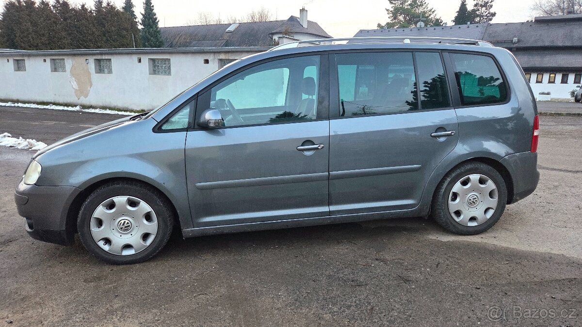 7, MISTNY VOLKSWAGEN TOURAN - 2