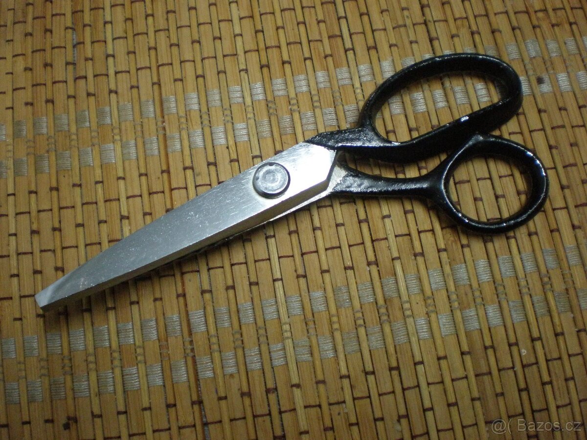 ENTLOVACÍ NŮŽKY - 2