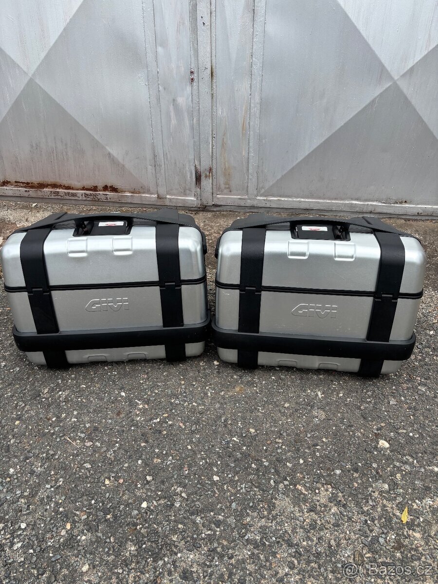 Givi trk 46N Trekker Top case s hliníkovým víkem. - 2