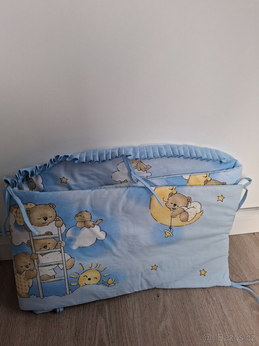 Nebesa nad postýlku - 2