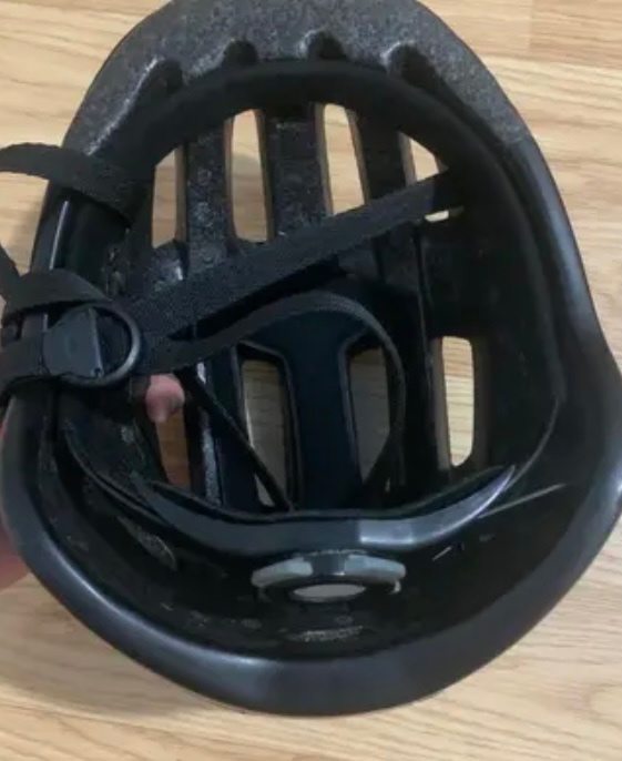 Cyklistická přilba Btwin - 2