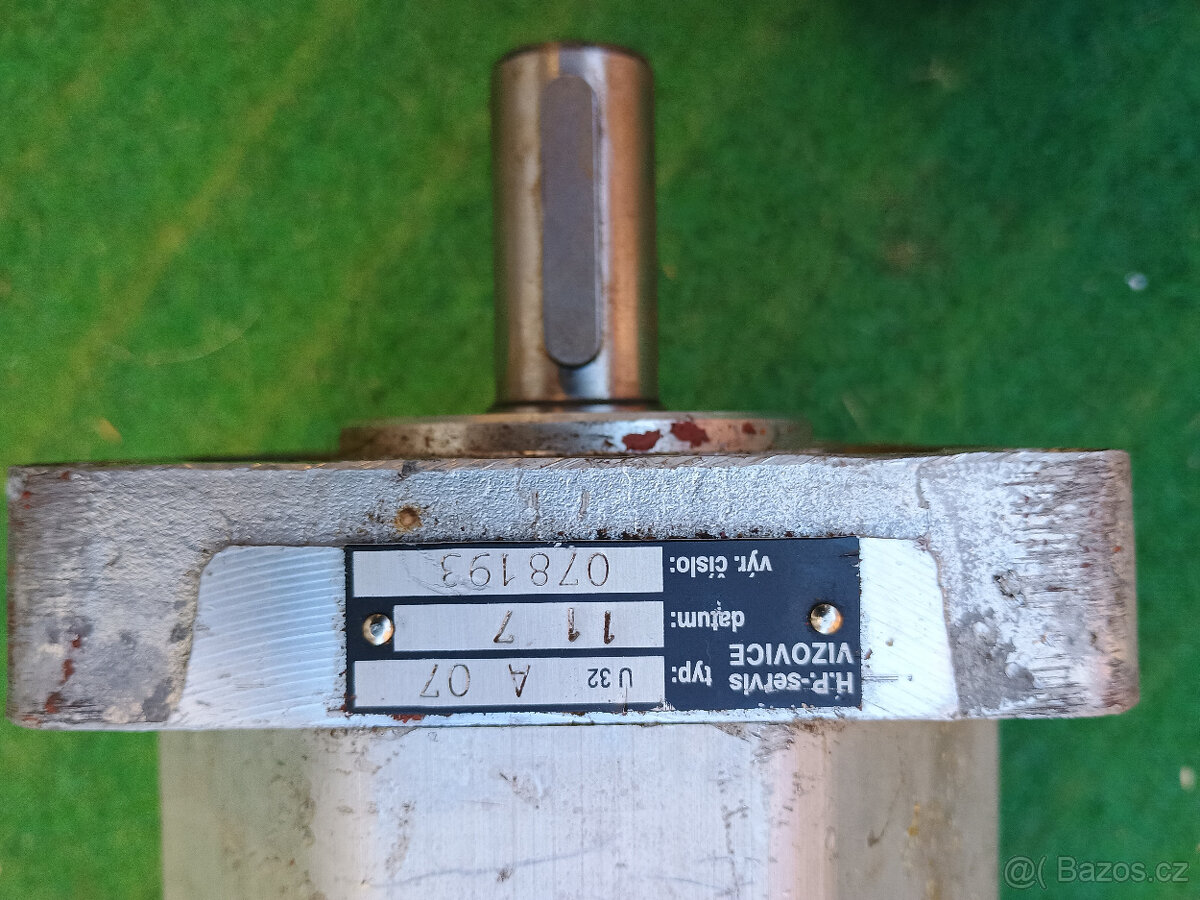 zetor Crystak hydraulické čerpadlo - 2