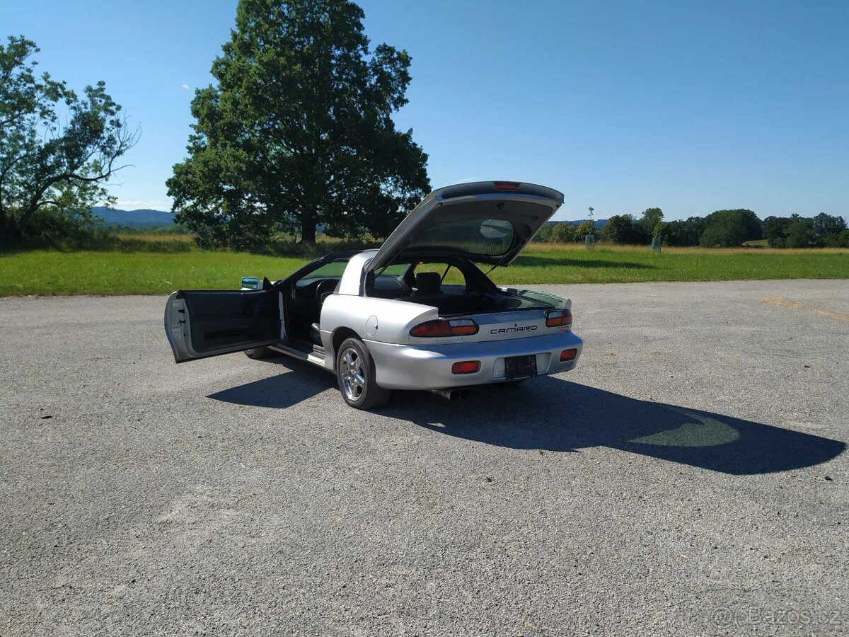 Camaro chevrolet 4 generace v6 automat - 2