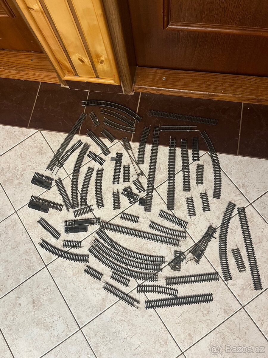 Sety poškozených kolejí tt - 2