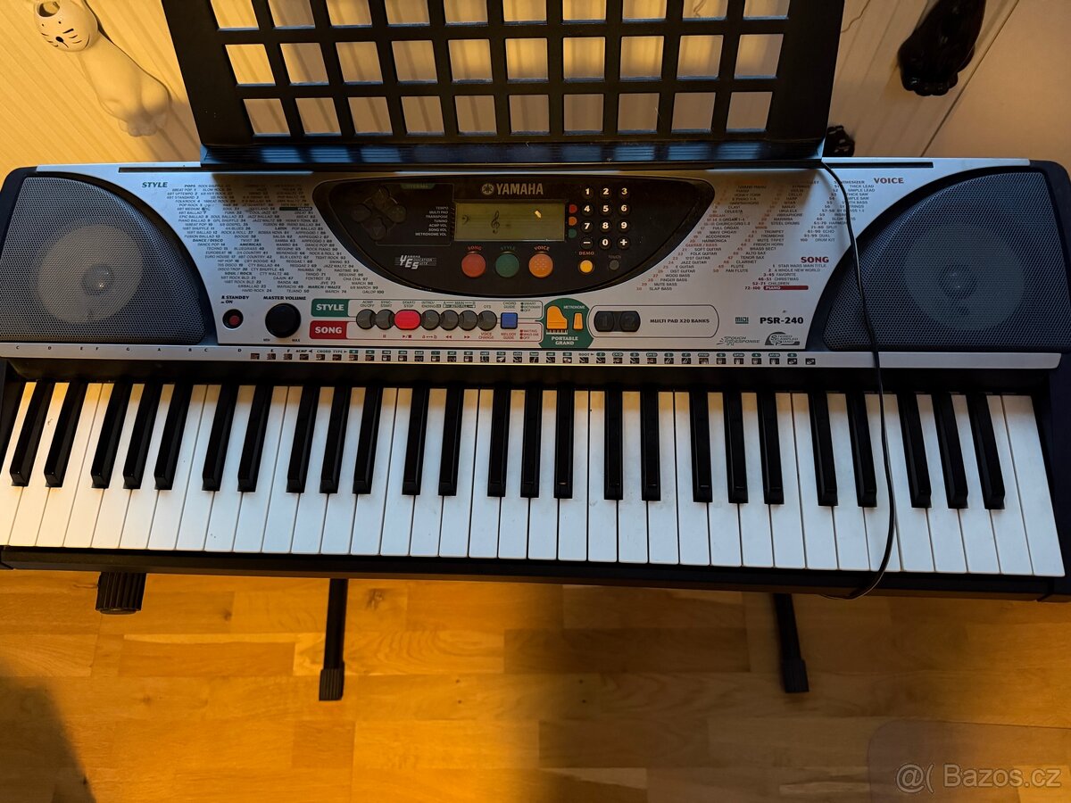 Yamaha PSR 240 - 2