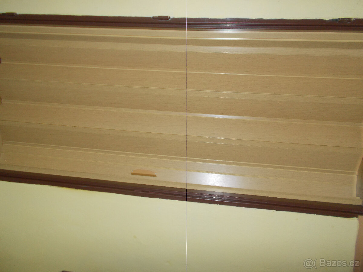 Shrnovací dveře - 2