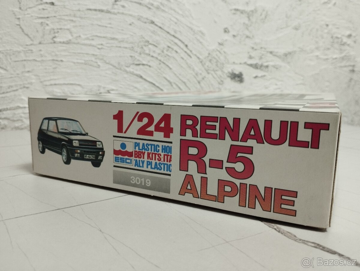 Renault R-5 Alpine 1:24 Esci Model Plastic Kit - 2