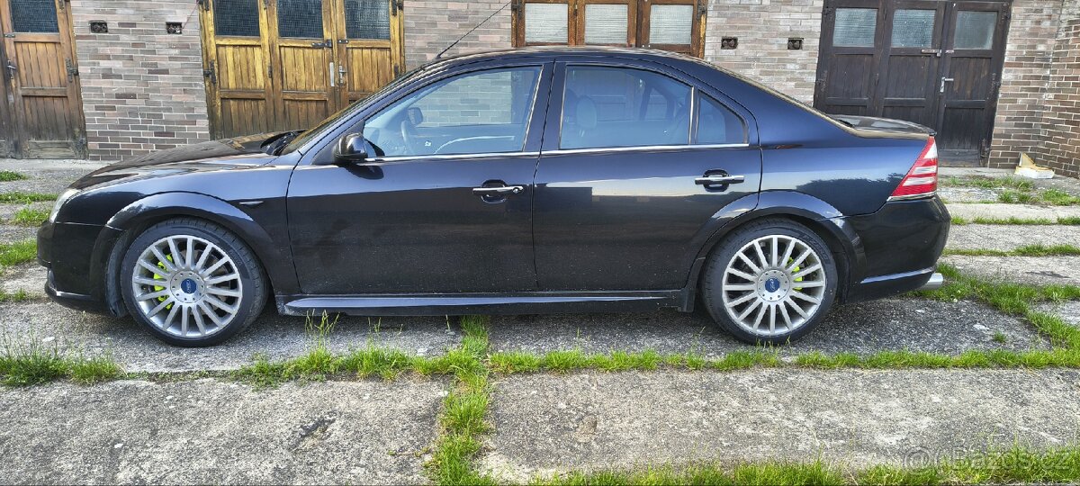 Ford Mondeo ST220 - 2