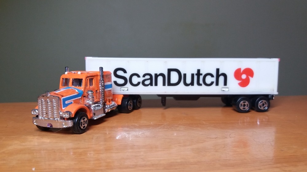 kamion Peterbilt / Kenworth / model hračka 80.lét - 2