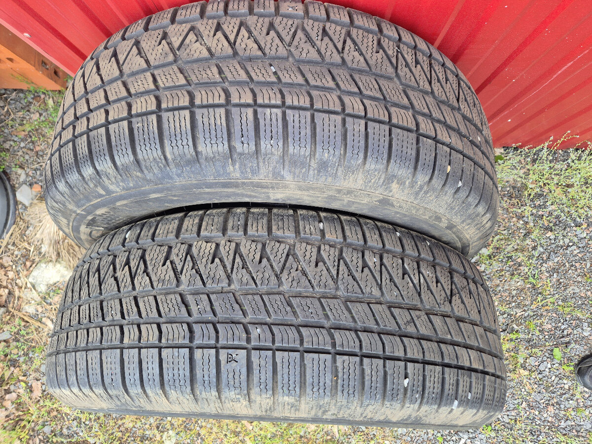 265/70 R16 Kumho WinterCraft WS71