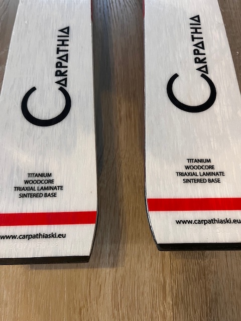 Sjezdové lež Carpathia 175 cm - 2