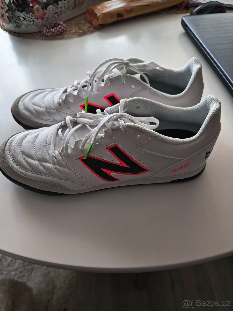 N.O.V.É. Pánské kopačky Turfy New balance vel.44,5 - 2