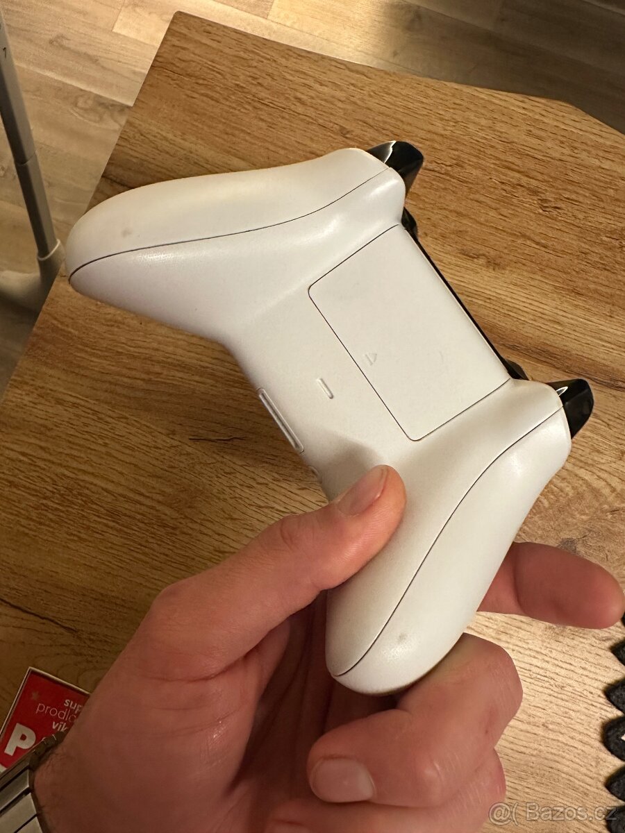 Ovladač Xbox series S, X, bílý - 2