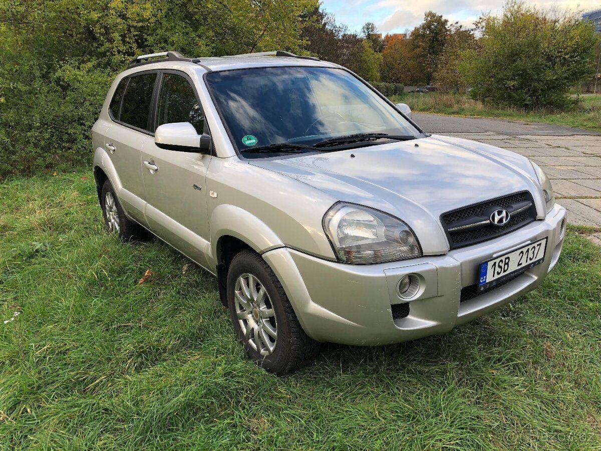 HYUNDAI TUCSON 2.0 CRDi, 103 kW, 4x4, TOP stav, GARÁŽOVÁNO - 2